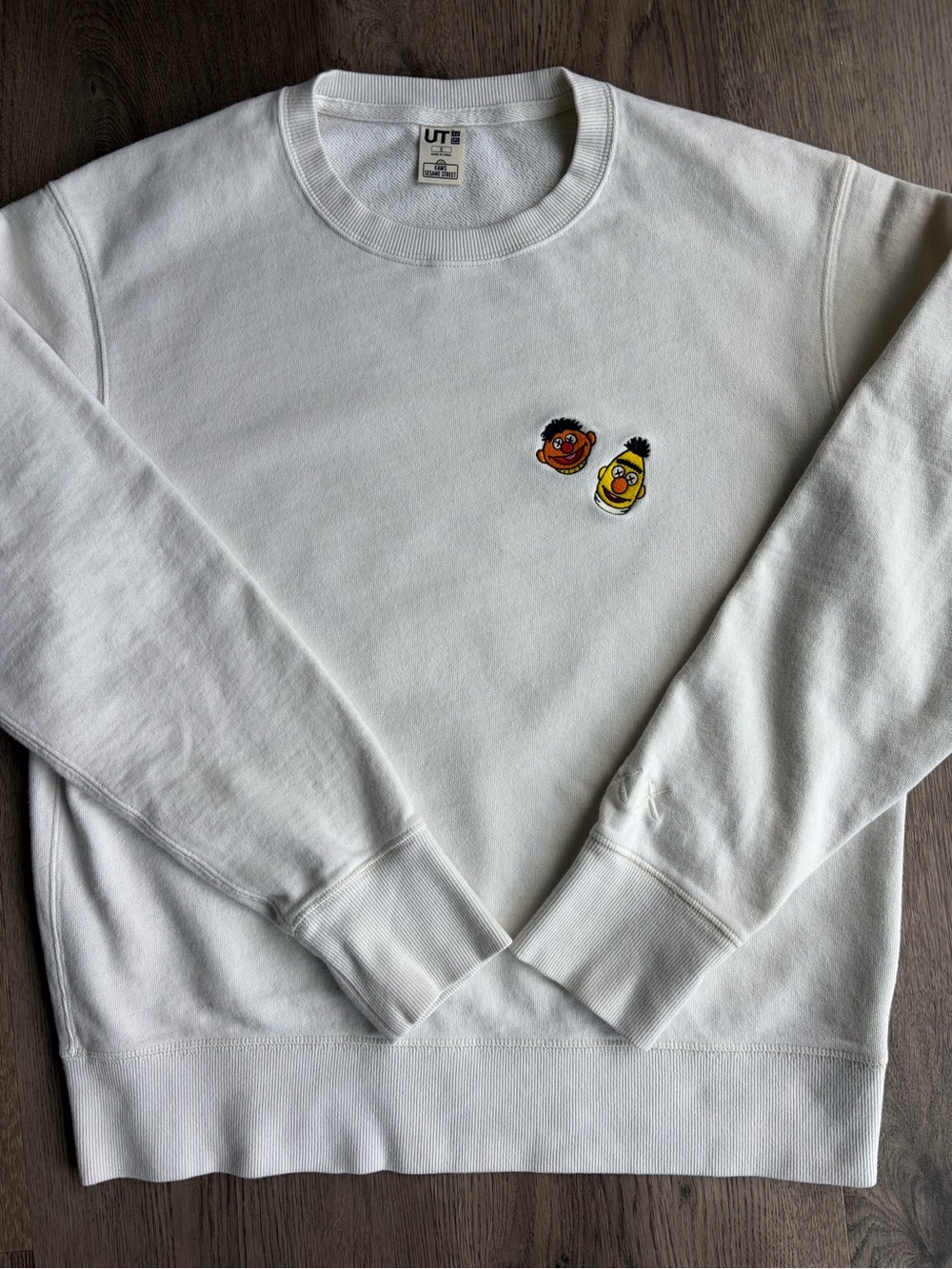Uniqlo x KAWS Sesame White Crewneck Sz.S